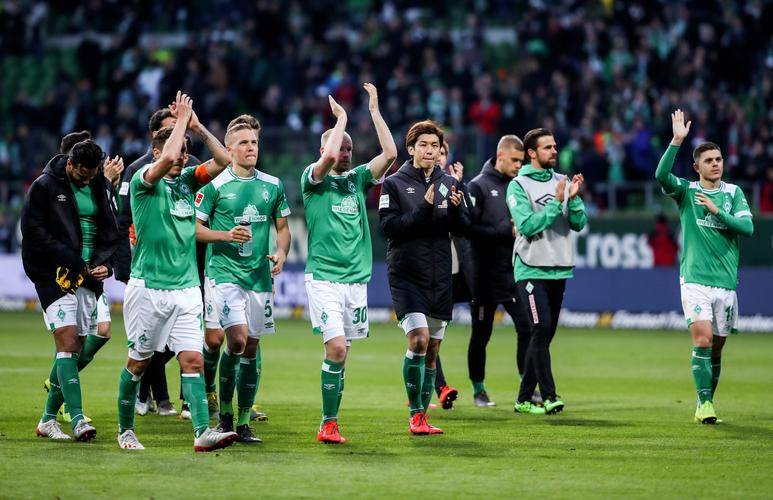 德甲比赛精彩纷呈,关键扑救扭转战局 德甲比赛精彩纷呈,关键扑救扭转战局