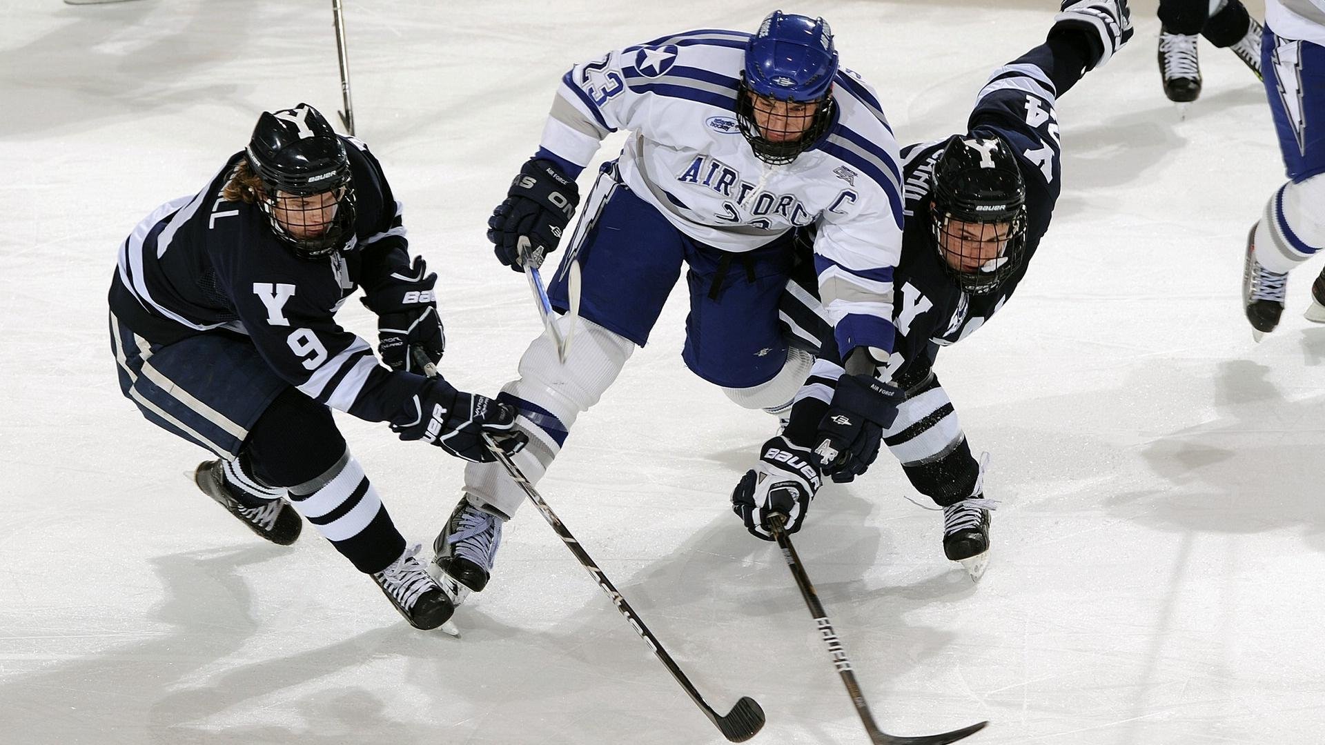 RNG与其他战队激烈对抗,rng战队强吗